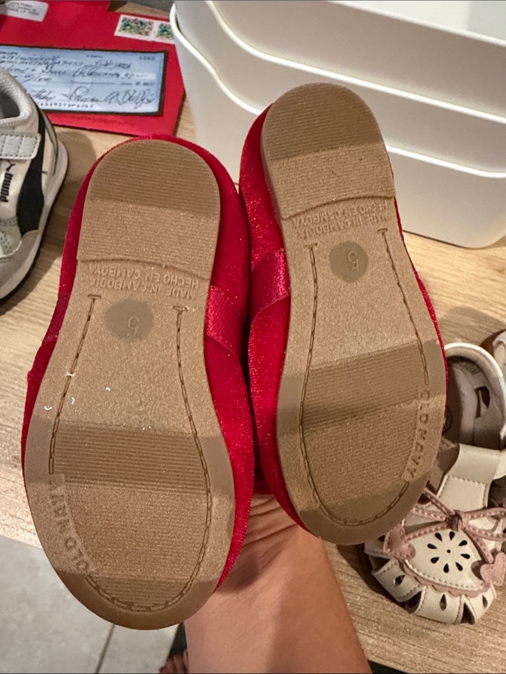 Girls Dress Shoes. Old Navy and Taranis - Picture 3 of 10